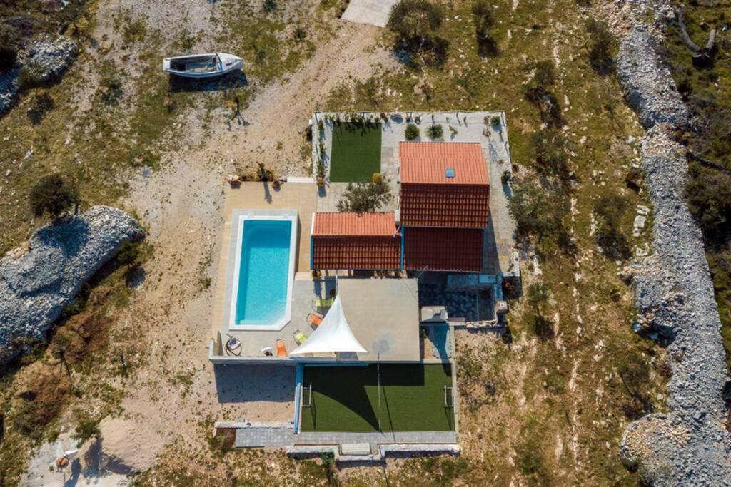 Isolated Paradise Adio Mare Milna  Kültér fotó